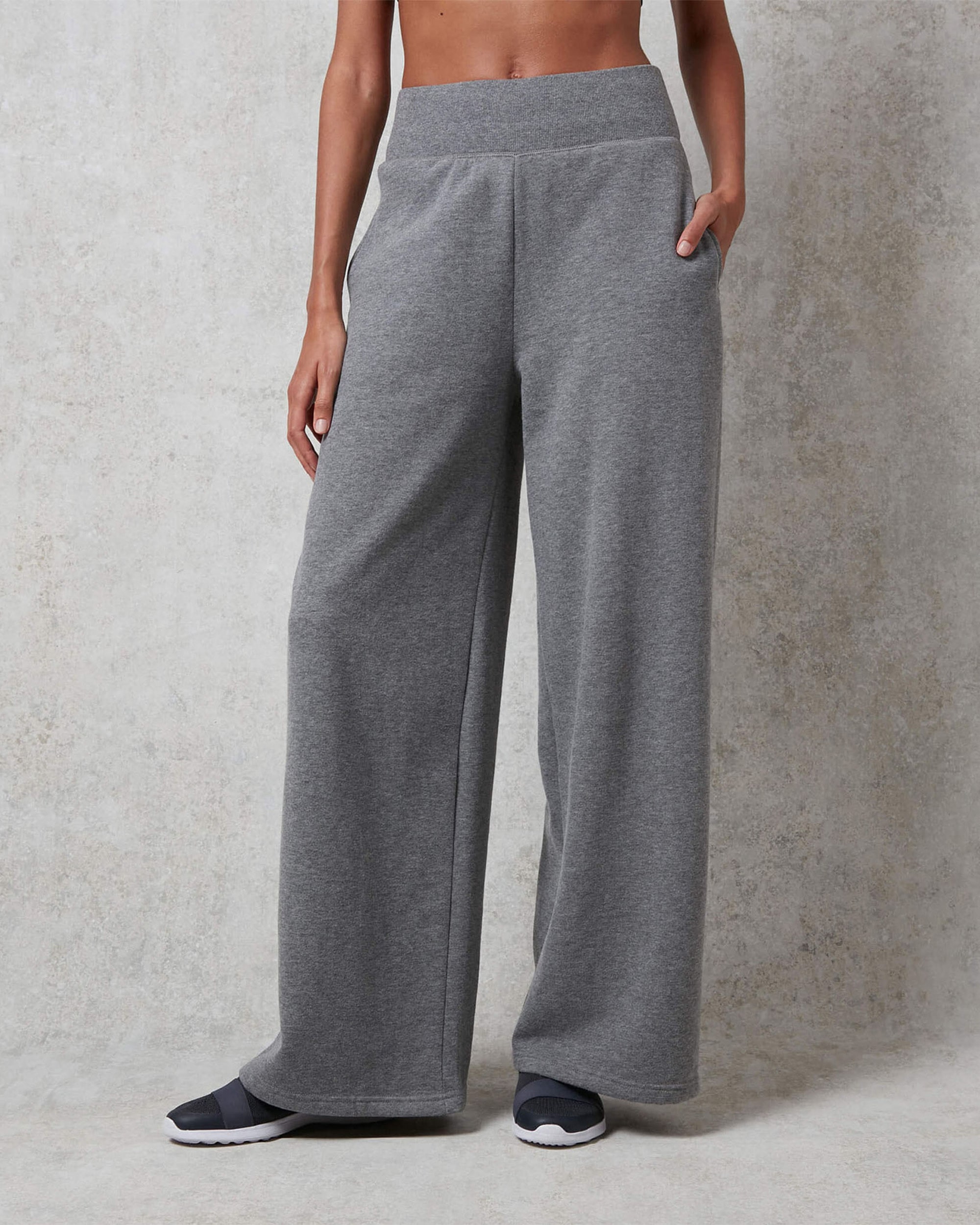 ハイウエスト ジョガーパンツ｜パンツ＆ショーツ | WORKOUT ESSENTIALS